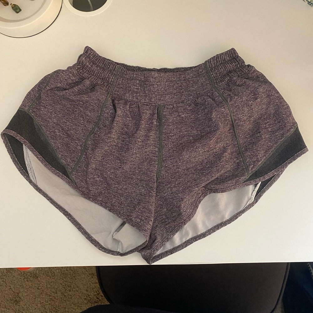 LULULEMON HOTTY HOT GRAY SHORTS